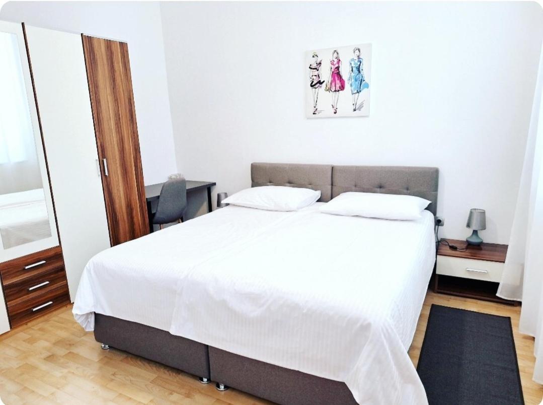Apartment Ory 2 Between The Beach And City Center Pola Esterno foto